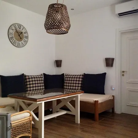 Guest Boutique Pensión Varna